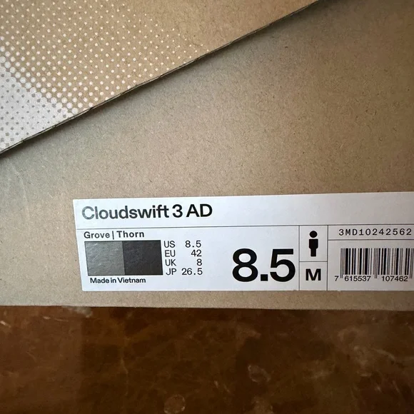 On Running Cloudstratus Sneakers in Taupe
